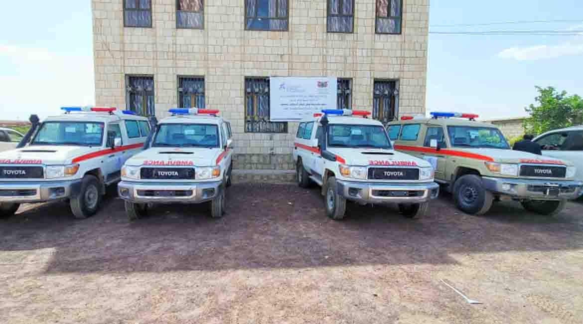 شراء 4 سيارات إسعاف لمدينة مأرب